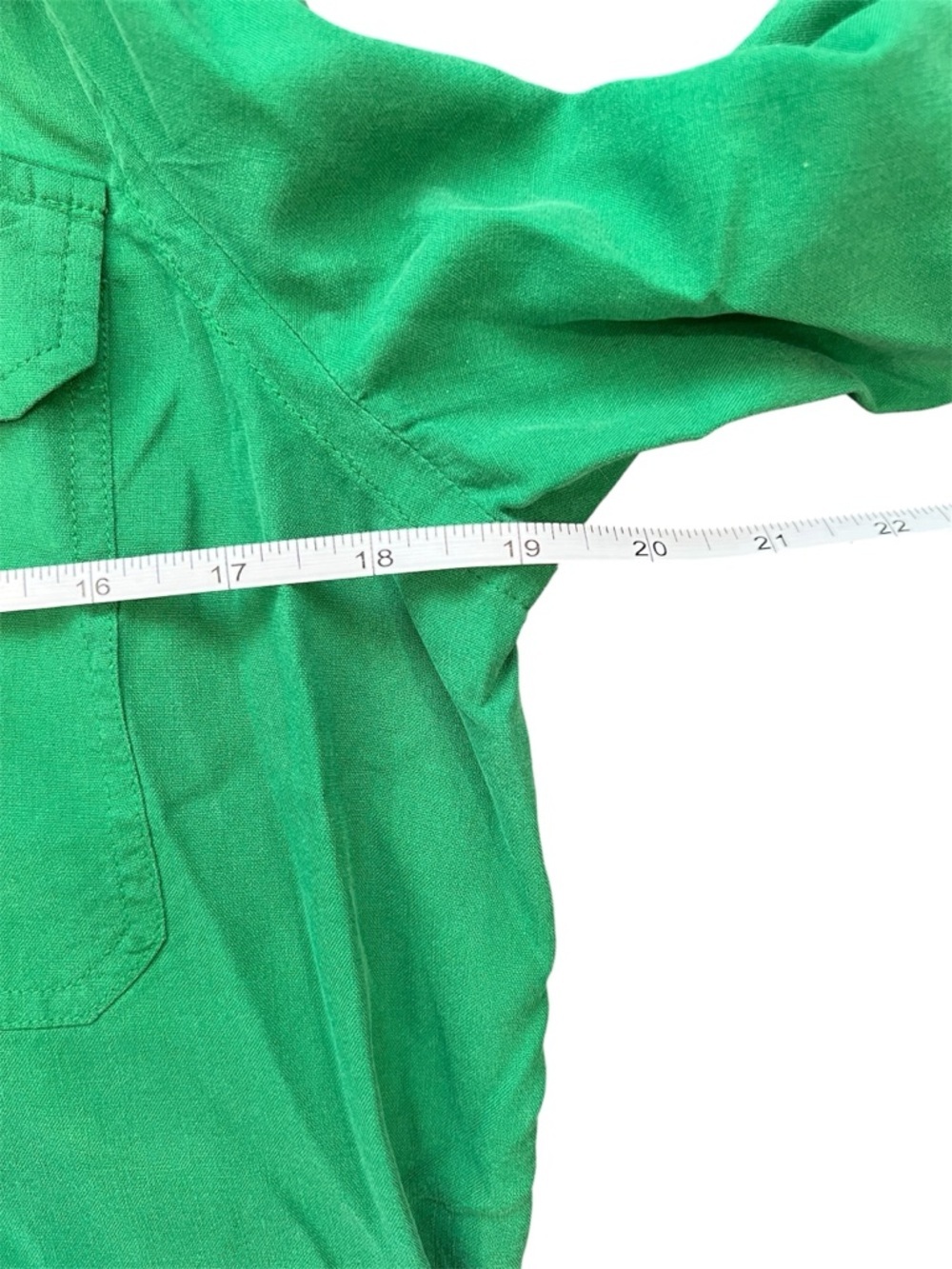 Men's Green Button-Front Long Sleeve Shirt - Picture 3 of 4
